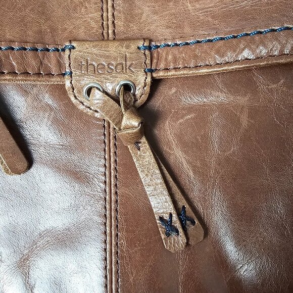 The Sak Ventura Convertible Backpack Distressed Brown Leather Crossbody Bag - Picture 3 of 16